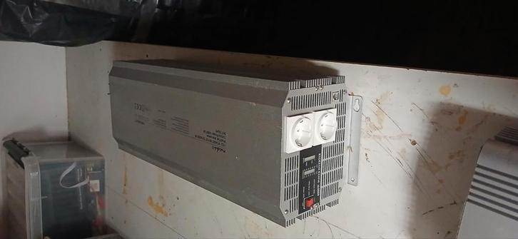 Off grid omvormers te koop, Audio, Tv en Foto, Accu's en Batterijen, Zo goed als nieuw, Ophalen of Verzenden