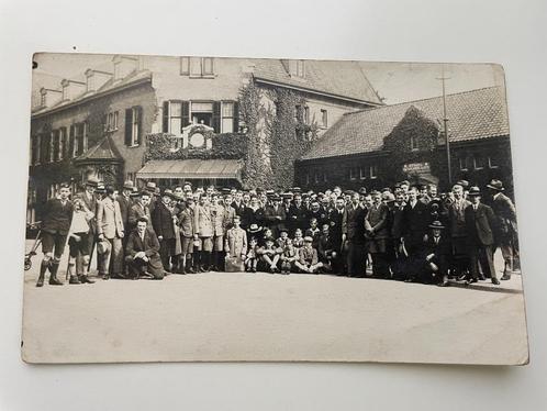 D488 Ansichtkaart Deventer : Deventer Station Groepsfoto, Verzamelen, Ansichtkaarten | Nederland, Ongelopen, Overijssel, Ophalen of Verzenden