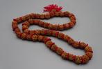 Unieke Guru Chikna Rudraksha Mala 54 kralen India – nu €69, Verzamelen, Religie, Ophalen of Verzenden, Gebruikt, Sieraad, Hindoeïsme