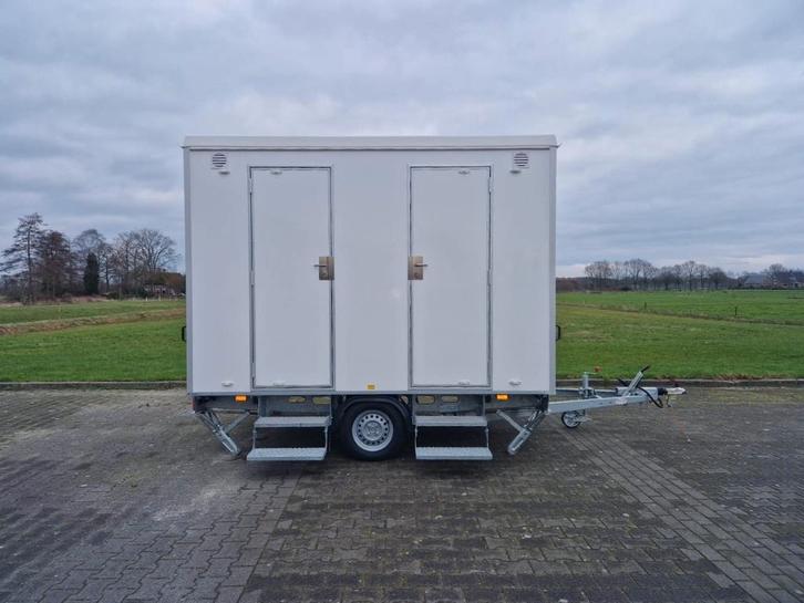 Toiletwagen 2-1-1- te huur, Hobby en Vrije tijd, Feestartikelen | Verhuur, Gebruikt, Overige, Ophalen
