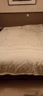 Sprei met 2 kussenslopen, Ophalen, Zo goed als nieuw, Overige maten, Beige