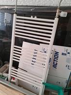 Handdoek radiator / design radiator 2 jaar oud. Goed werkend, Doe-het-zelf en Verbouw, Verwarming en Radiatoren, 800 watt of meer
