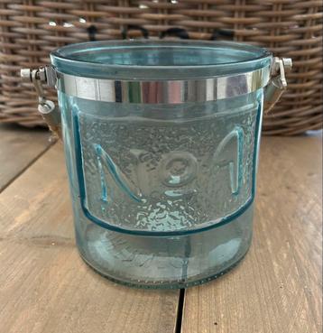 Vaas blauw beschikbaar voor biedingen