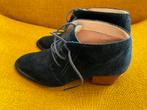 Petrol Suede Enkellaarsjes - Weinig Gedragen, Kleding | Dames, Schoenen, Ophalen of Verzenden, Zo goed als nieuw, Blauw, Lage of Enkellaarzen