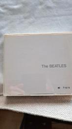 2 cd  THE BEATLES   white album nr 71619, Cd's en Dvd's, Cd's | Pop, Ophalen of Verzenden, 1960 tot 1980, Zo goed als nieuw, Boxset