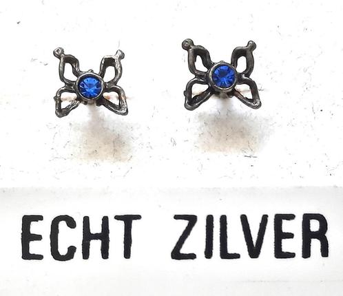 Mooie zilveren oorbellen, vlinder met blauw steentje (6917), Sieraden, Tassen en Uiterlijk, Oorbellen, Nieuw, Zilver, Blauw, Ophalen