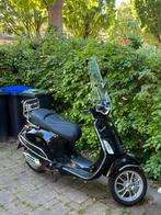 Prachtige zwarte Vespa Primavera!, Ophalen, Maximaal 45 km/u, Zo goed als nieuw, Benzine