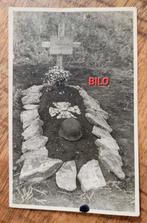 Duits veldgraf foto WW2 met Stahlhelm, Verzamelen, Ophalen of Verzenden, Duitsland, Foto of Poster