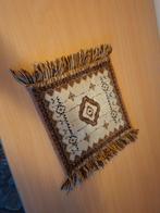 Vintage Tapijt met Franjes, Huis en Inrichting, Stoffering | Tapijten en Kleden, Ophalen of Verzenden, Beige, Vierkant