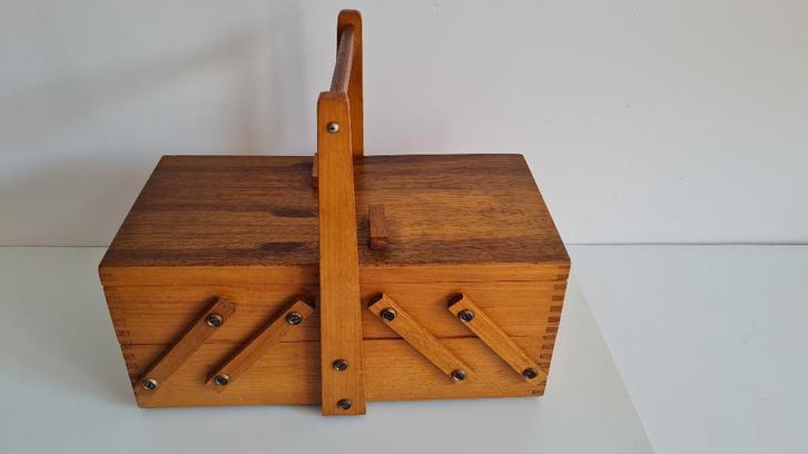 houten harmonica naaidoos, naaikoffer, Hobby en Vrije tijd, Naaien en Fournituren, Ophalen of Verzenden