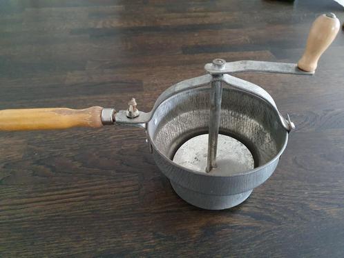 Brocante roerzeef, Antiek en Kunst, Antiek | Keukenbenodigdheden, Ophalen of Verzenden