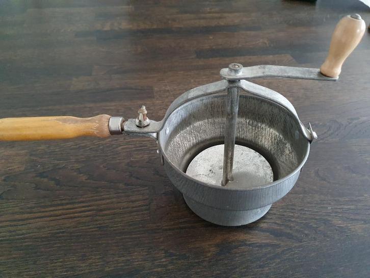 Brocante roerzeef, Antiek en Kunst, Antiek | Keukenbenodigdheden, Ophalen of Verzenden