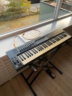 Novation launchkey 61 mki midi keyboard + standaard, Muziek en Instrumenten, Keyboards, Ophalen, Zo goed als nieuw, 61 toetsen