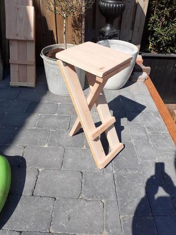 Houten barkrukken inklapbaar Douglashout Tinyhouse beschikbaar voor biedingen