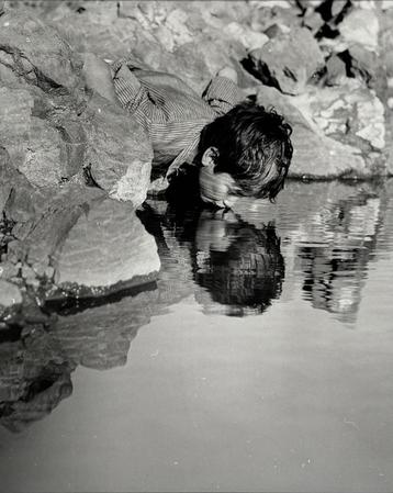 138. Zwart-witfoto, Dominique Darbois, ca. 1960 beschikbaar voor biedingen