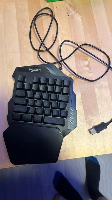 HXSJ V100 Gaming Toetsenbord  beschikbaar voor biedingen