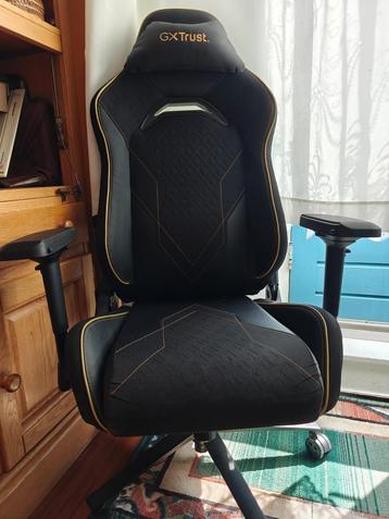 ZGAN - Trust GXT 721 Ruya Pro Gaming Chair beschikbaar voor biedingen