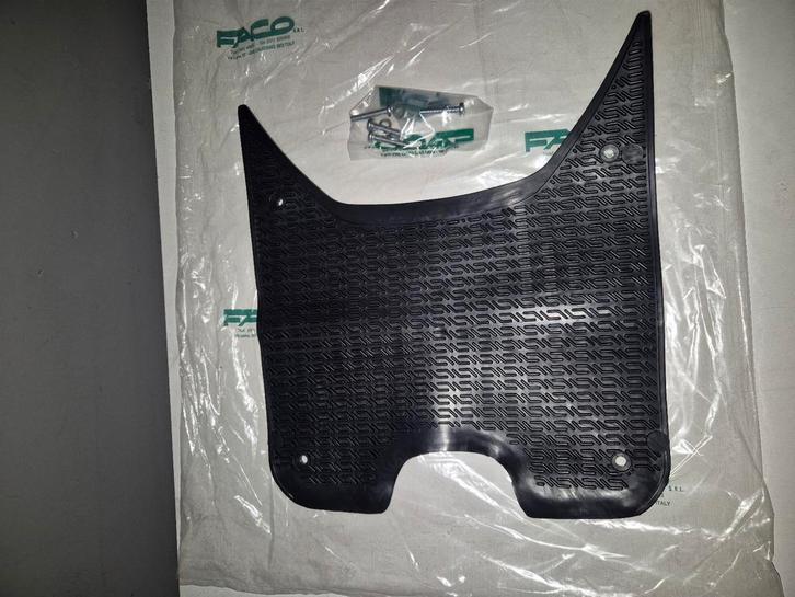 NOS treeplank mat Piaggio zip sp 98 FR Type 1 2 3, Motoren, Tuning en Styling, Ophalen of Verzenden