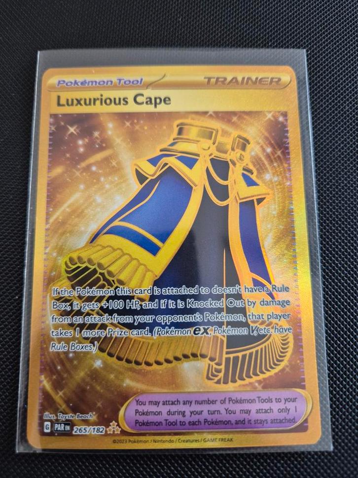 265 Luxurious Cape Paradox Pokemon TCG, Hobby en Vrije tijd, Verzamelkaartspellen | Pokémon, Zo goed als nieuw, Ophalen of Verzenden