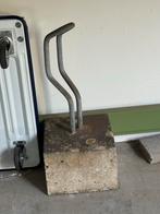 2x Fietsenrek met betonblok, Ophalen, Gebruikt