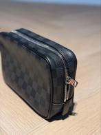 Louis vuitton toilet pouch PM, Sieraden, Tassen en Uiterlijk, Portemonnees, Ophalen of Verzenden, Zo goed als nieuw, Zwart