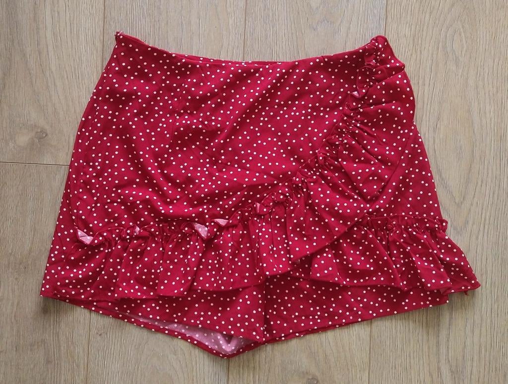 Rode korte rok shorts met ruches en stippen maat m, Kleding | Dames, Maat 38/40 (M), On-line, Zo goed als nieuw, On-line