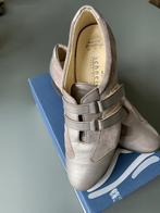 Als nieuw: sportieve Schneider damesschoen, maat 39,5, Schneider, Ophalen of Verzenden, Grijs, Sneakers of Gympen