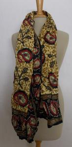 Mooie batik print sjaal, Kleding | Dames, Verzenden, Zo goed als nieuw, Maat 42/44 (L), Sjaal