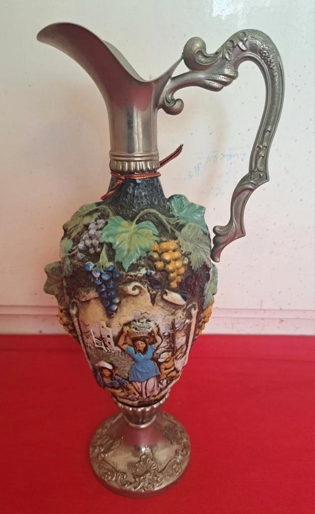 VINTAGE Hand  Italian Decanter. 
Karaf handbeschilderd met, Antiek en Kunst, Antiek | Koper en Brons, Ophalen of Verzenden