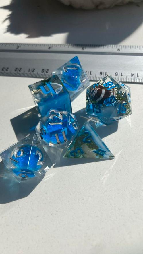 Sharp edge liquid core dnd dobbelstenen blauw dice set, Hobby en Vrije tijd, Gezelschapsspellen | Bordspellen, Nieuw, Ophalen of Verzenden
