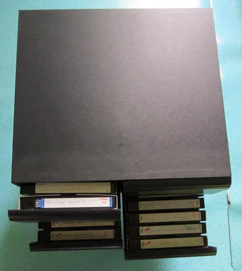 SONY VHS 180 & TDK video tapes - 48 stuks in 2 ladenkasten, Cd's en Dvd's, VHS | Documentaire, Tv en Muziek, Gebruikt, Tv-serie of Tv-programma
