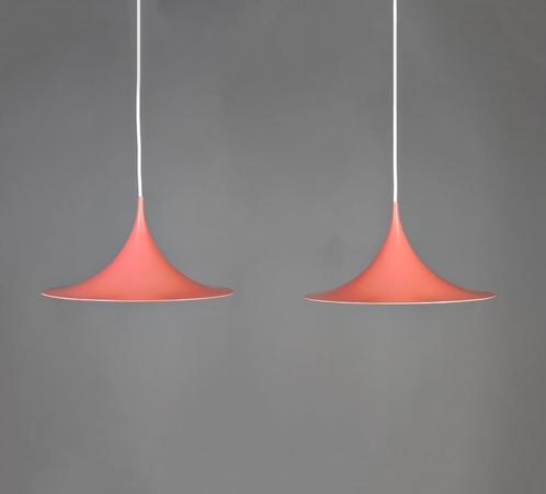 set van twee trompetlampen roze, vintage retro hanglampen, Huis en Inrichting, Lampen | Hanglampen, Zo goed als nieuw, Minder dan 50 cm