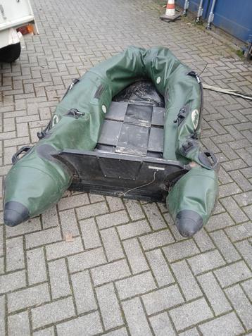 Vortex rubberboot karperboot beschikbaar voor biedingen