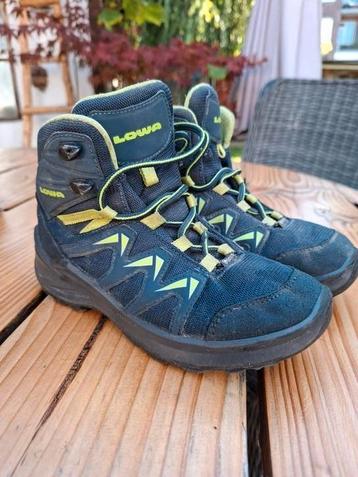 Lowa kinder wandelschoenen beschikbaar voor biedingen