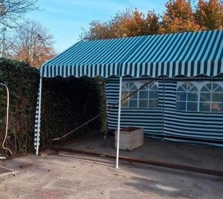Partytent 6x3 meter - Ideaal voor feesten!, Tuin en Terras, Partytenten, Gebruikt, Overige typen, Ophalen