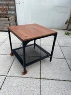 Klein tafeltje voor de woonkamer, Ophalen, Minder dan 50 cm, Vierkant, Tot twee personen
