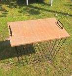 Bijzettafel / dierenmandje - Staaldraad & Hout, Huis en Inrichting, Tafels | Bijzettafels, Ophalen, Minder dan 45 cm, Gebruikt