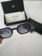 John Dalia Zonnebril - Inclusief alle toebehoren!, Overige merken, Zonnebril, Zwart, Ophalen of Verzenden