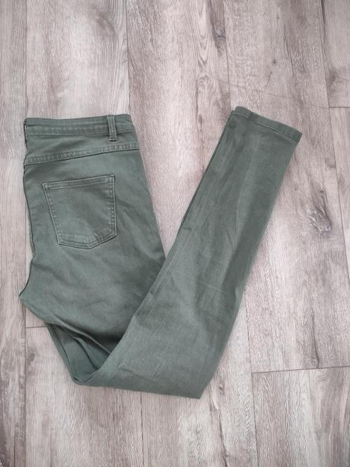 Mooie groene spijkerbroek van Vila, maat M. Khaki stretch., Kleding | Dames, Spijkerbroeken en Jeans, Gedragen, W30 - W32 (confectie 38/40)
