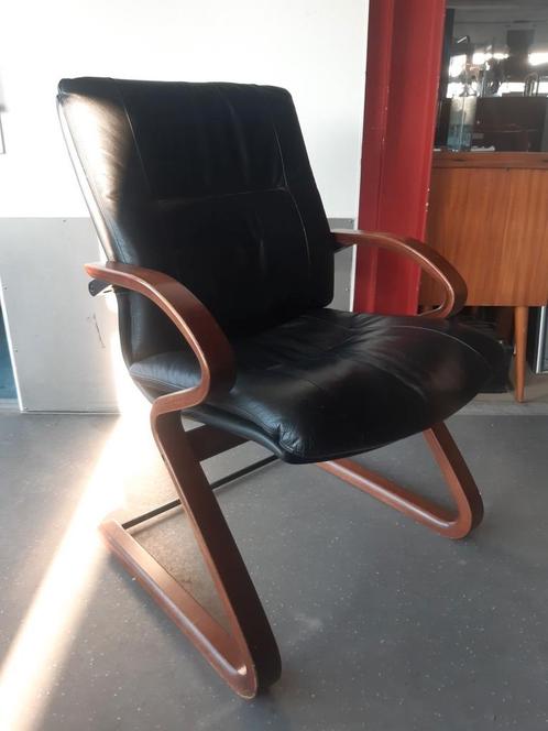 Fauteuil kantoorstoel vintage jaren 60, Huis en Inrichting, Fauteuils, Gebruikt, Hout, Leer, Ophalen
