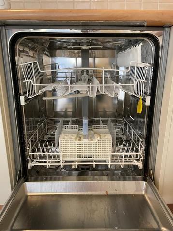 Whirlpool vaatwasmachine ADG 9340, 12 couverts, 48dB beschikbaar voor biedingen