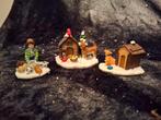 Lemax figuren honden hondenhok kerst kerstdorp, Ophalen of Verzenden, Zo goed als nieuw, Beeldje of Poppetje