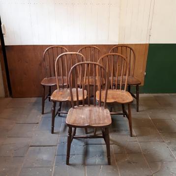 8 eetkamerstoelen hout landelijke stijl vintage brocante beschikbaar voor biedingen