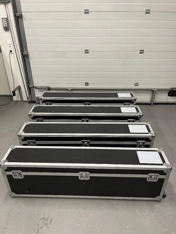 4 x flightcase met inhoud beschikbaar voor biedingen