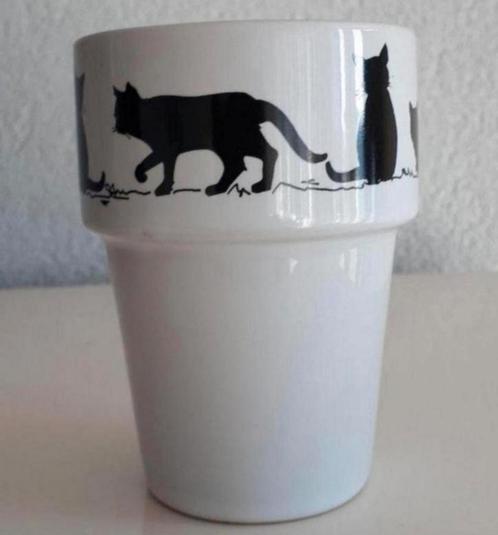 Melkbeker Zwarte Katten, Huis en Inrichting, Keuken | Servies, Zo goed als nieuw, Kop(pen) en/of Schotel(s), Overige stijlen, Ophalen of Verzenden
