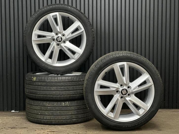 17 inch zomerset Seat Ibiza 7mm pirelli €499,-, Auto-onderdelen, Banden en Velgen, Banden en Velgen, Zomerbanden, 17 inch, 215 mm