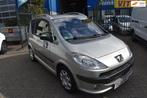 Peugeot 1007 1.4-16V Gentry, Voorwielaandrijving, Electronic Stability Program (ESP), 4 cilinders, 610 kg