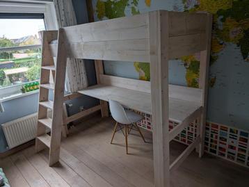 Hoogslaper steigerhout whitewash kinderbed beschikbaar voor biedingen