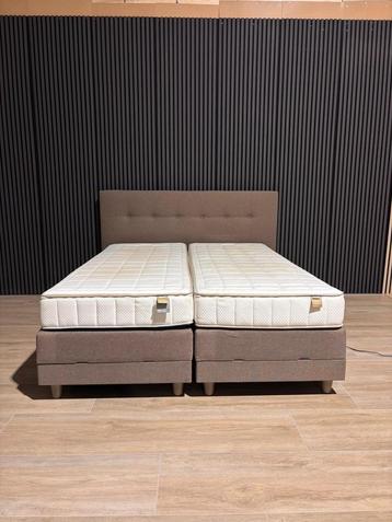 Boxspring Auping matrassen 160x210 beschikbaar voor biedingen