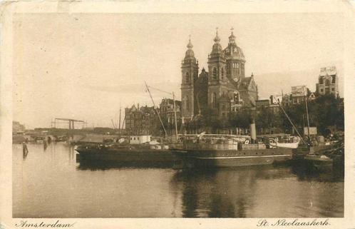 (381-399-013) Amsterdam St. Nicolaaskerk, Verzamelen, Ansichtkaarten | Nederland, Noord-Holland, Verzenden